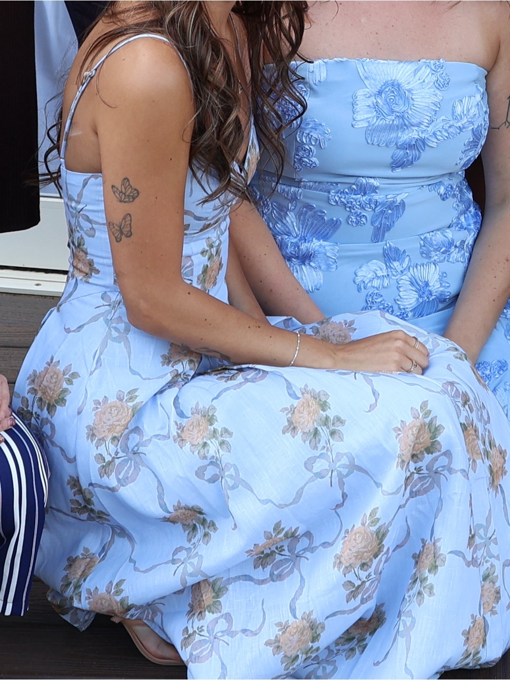 Selfie Leslie Light Blue Floral Midi Dress with Sweetheart Neckline - Picture 4 of 4
